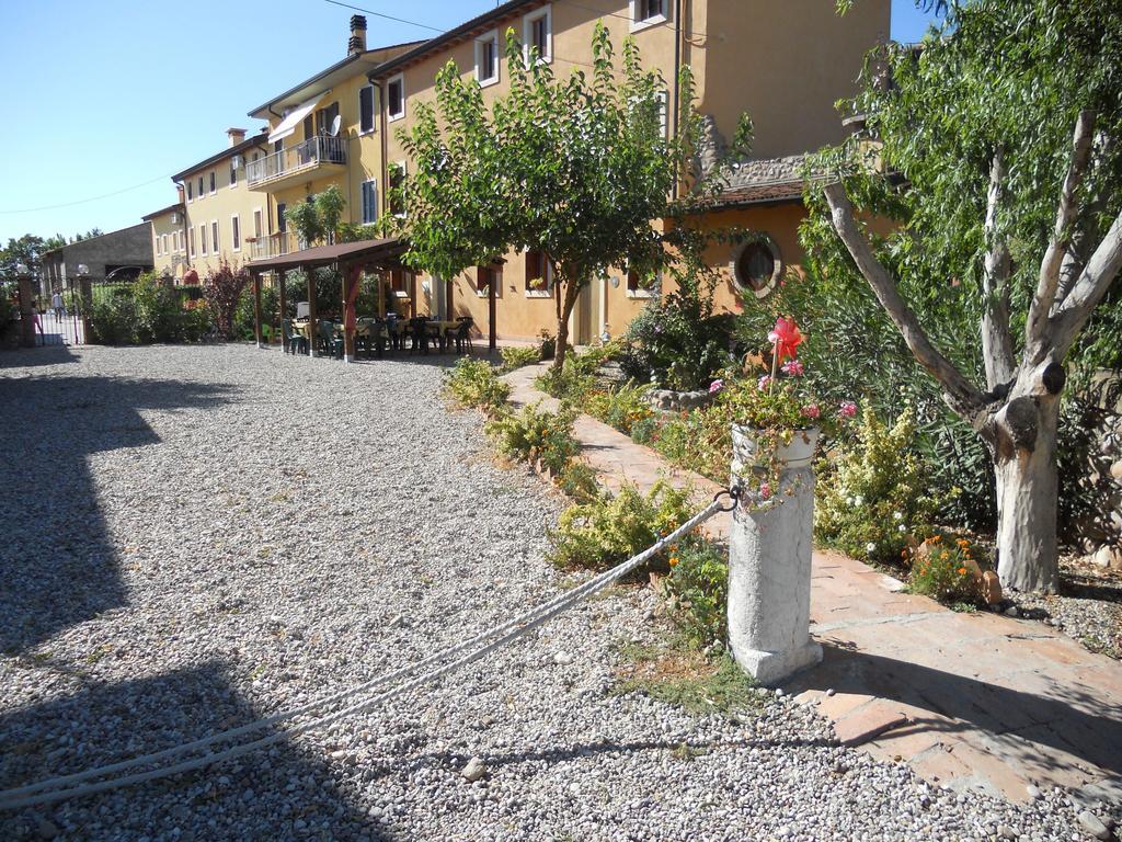 ヴァレッジョ・スル・ミンチョ Agriturismo Le Mura Del Gherloヴィラ エクステリア 写真