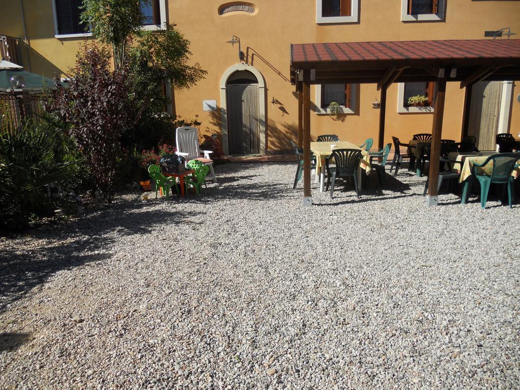 ヴァレッジョ・スル・ミンチョ Agriturismo Le Mura Del Gherloヴィラ エクステリア 写真